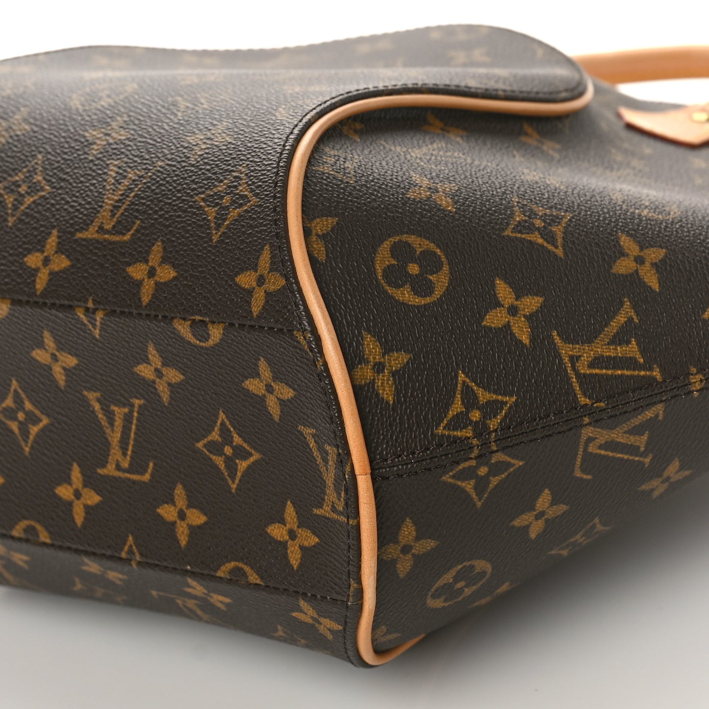 Monogram Ellipse MM