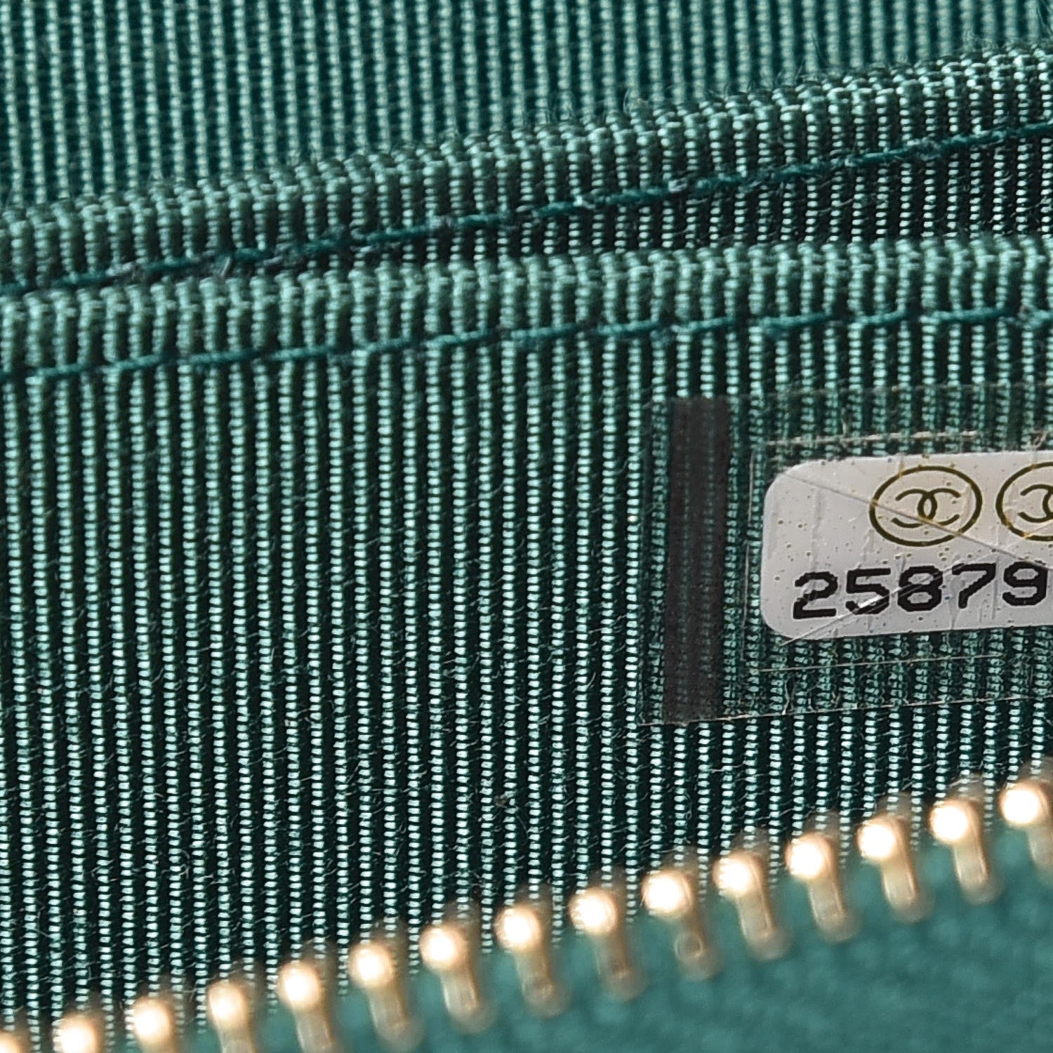 Chanel Metallic Caviar Quilted Zip Coin Purse Green 7 of 8