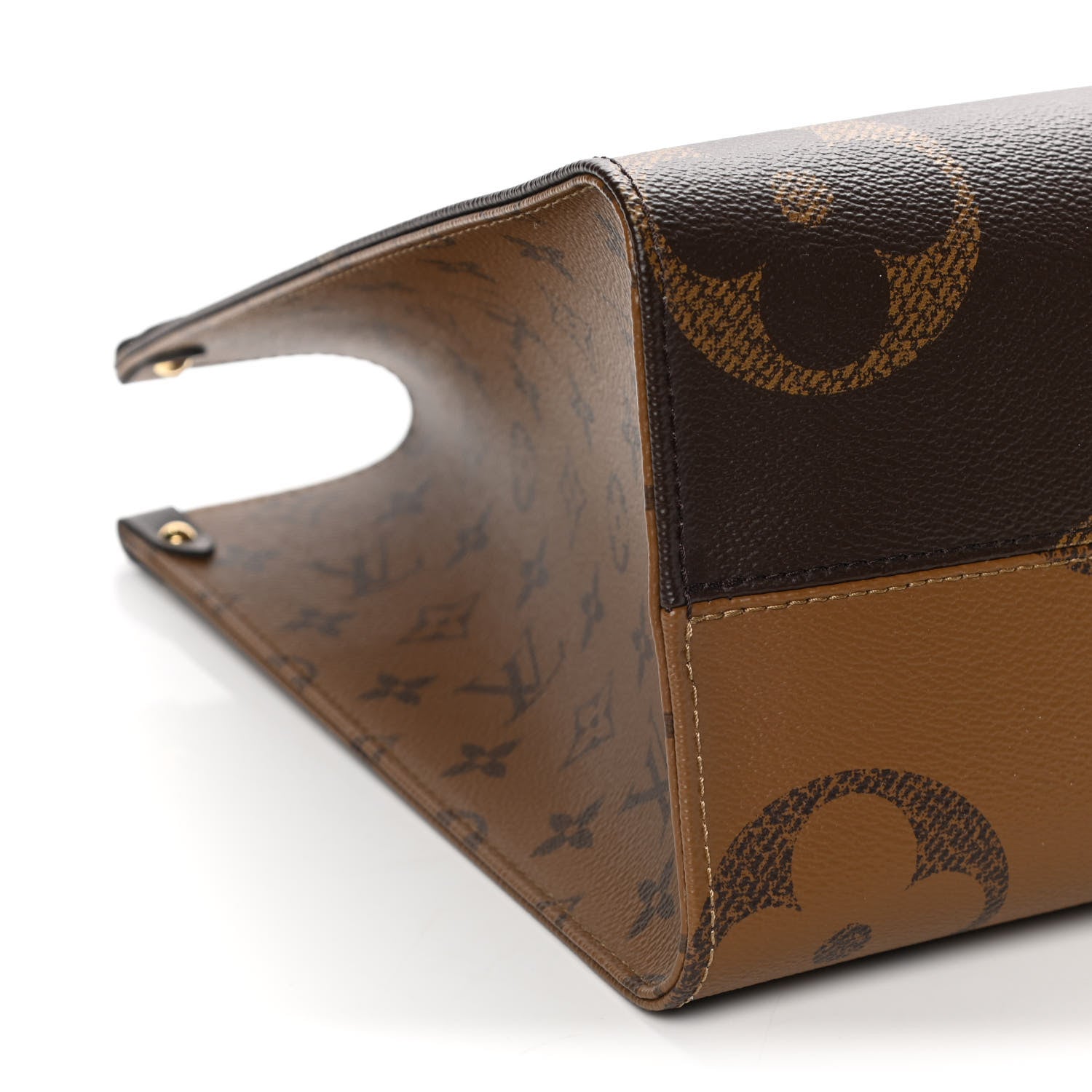 Louis Vuitton Reverse Monogram Giant Onthego MM 7 of 9