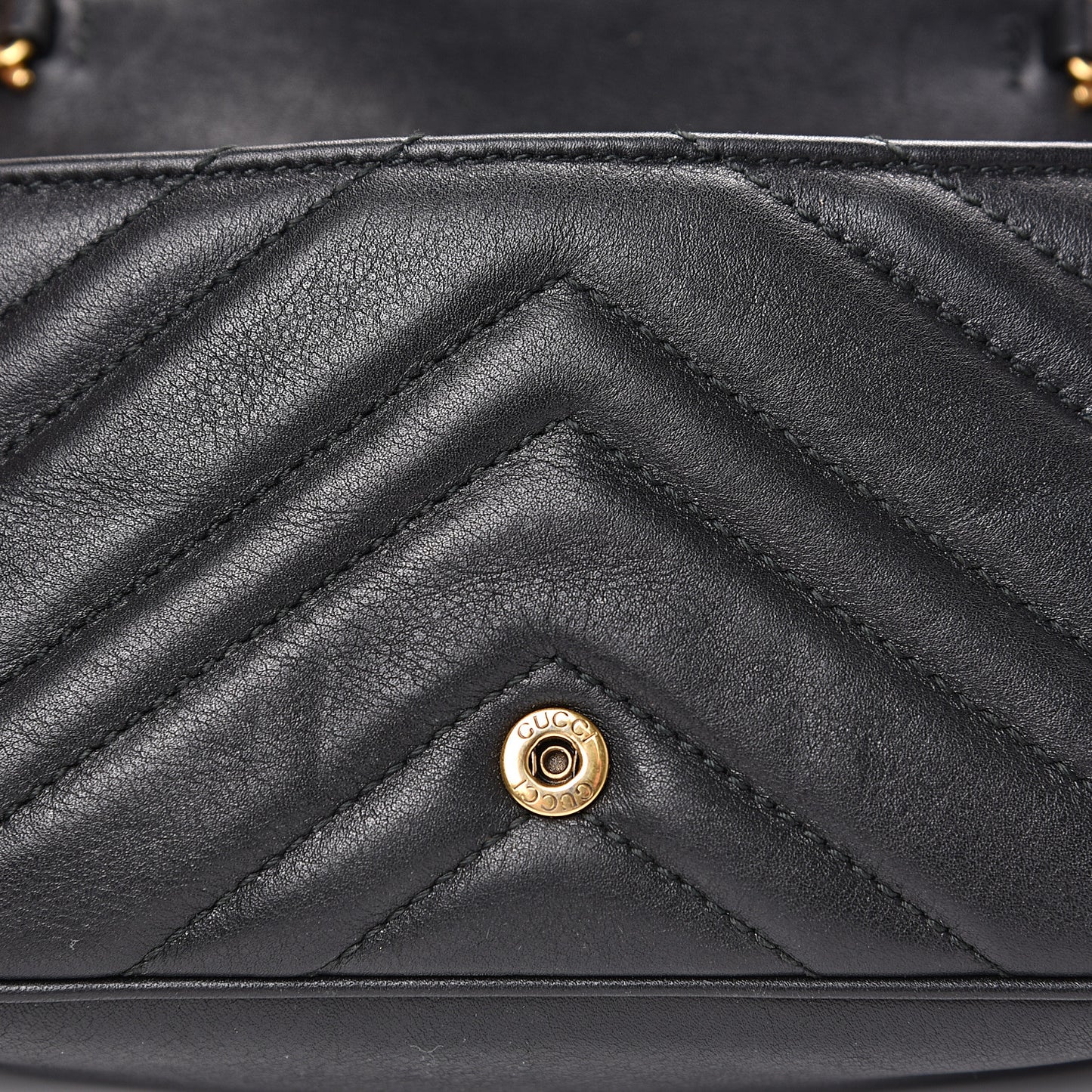 Calfskin Matelasse Super Mini GG Marmont Shoulder Bag Black