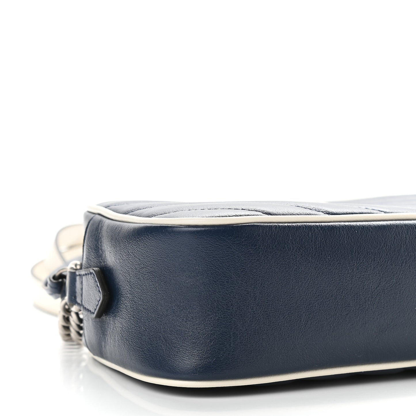 Vintage Effect Calfskin Matelasse Diagonal Small Torchon GG Marmont Chain Shoulder Bag Blue Agata Mystic White