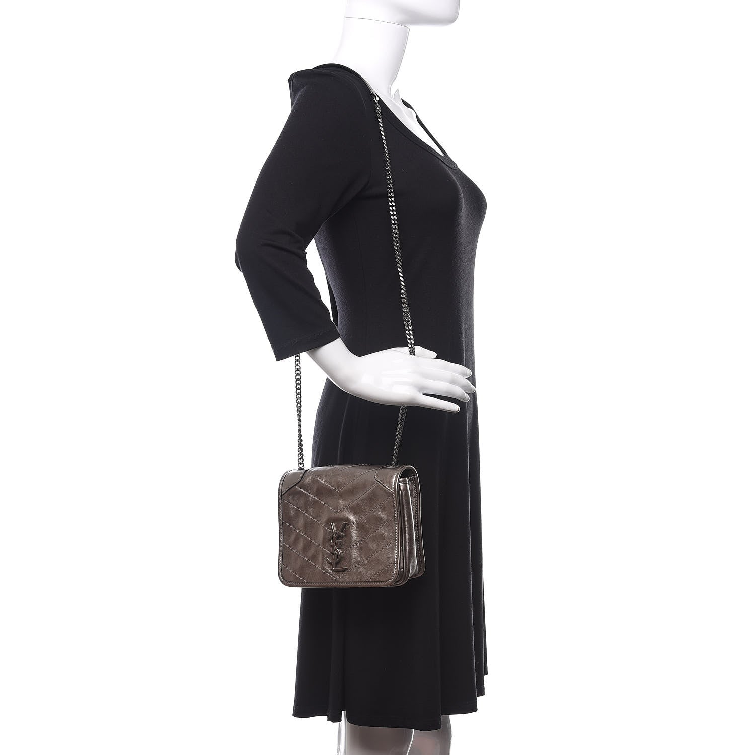 Saint Laurent Metallic Calfskin Matelasse Monogram Niki Chain Wallet Platinum 2 of 9