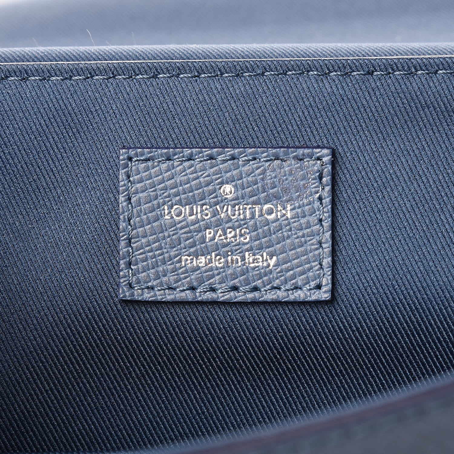 Louis Vuitton Taiga Roman PM Messenger Neva 6 of 10