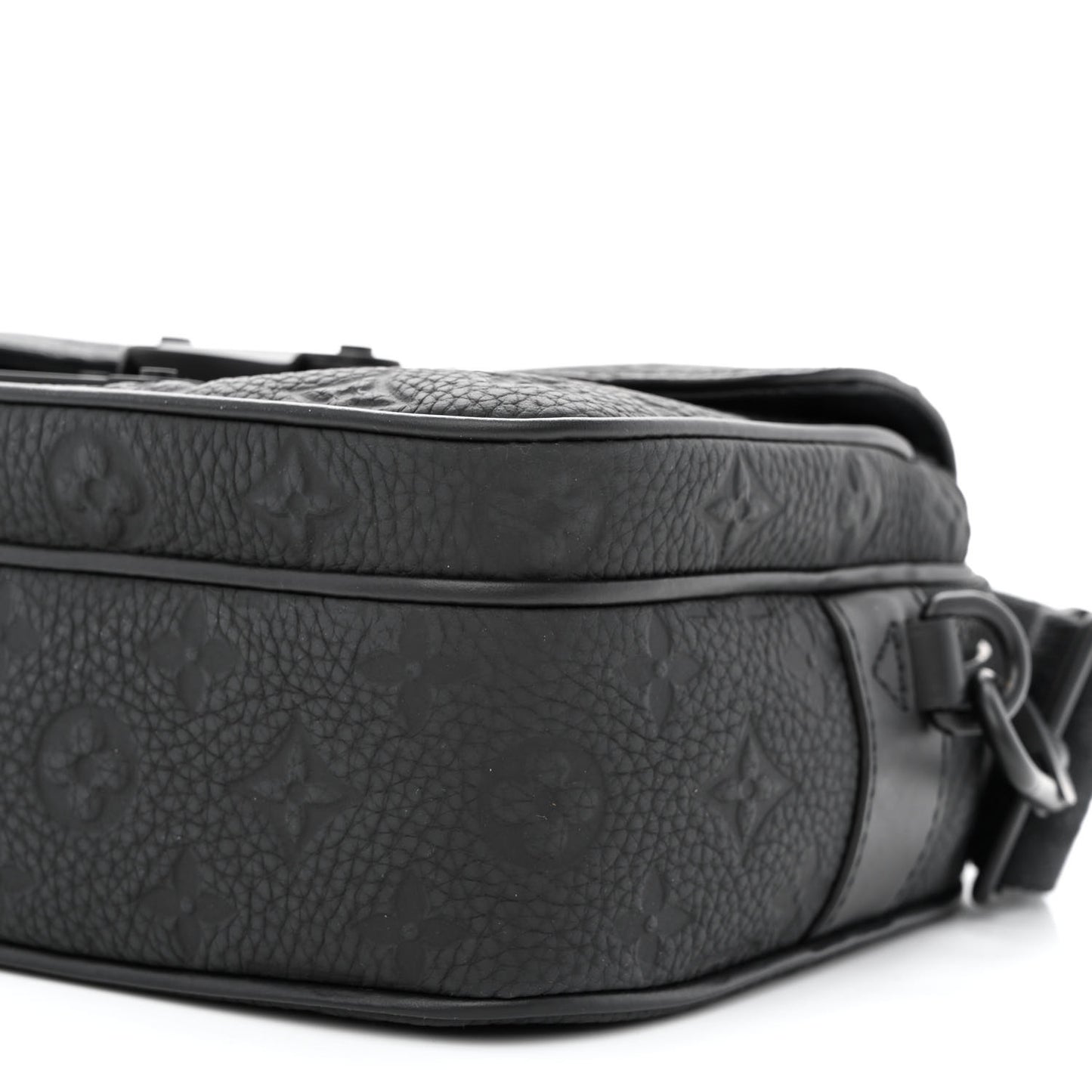 Taurillon Monogram S Lock Messenger Black