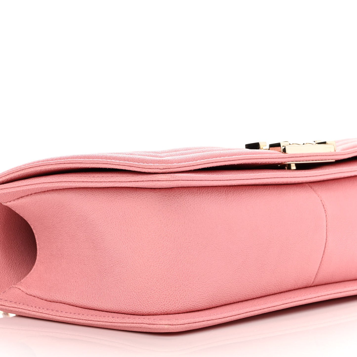 Caviar Quilted Medium Boy Flap Light Pink