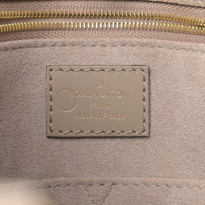 Louis Vuitton Empreinte Monogram Giant Onthego MM Tourterelle 6 of 8