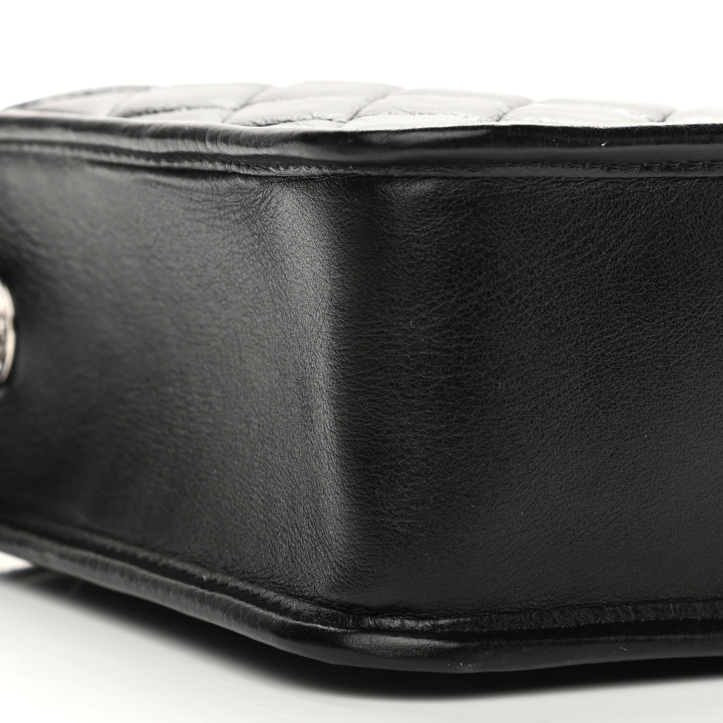 Aged Calfskin Quilted Large Working Vibe Camera Case Black