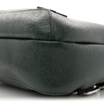 Louis Vuitton Taiga Avenue Sling Bag Epicea 9 of 11