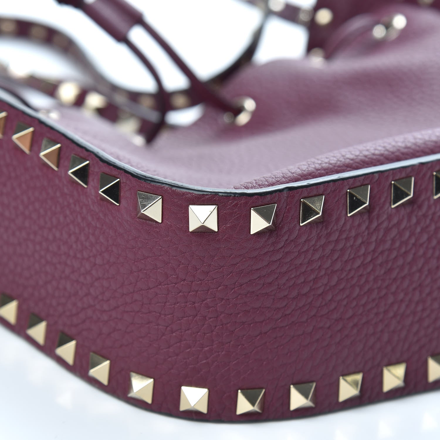 Valentino Garavani Alce Printed Calfskin Rockstud Bucket Bag Garnet 7 of 9