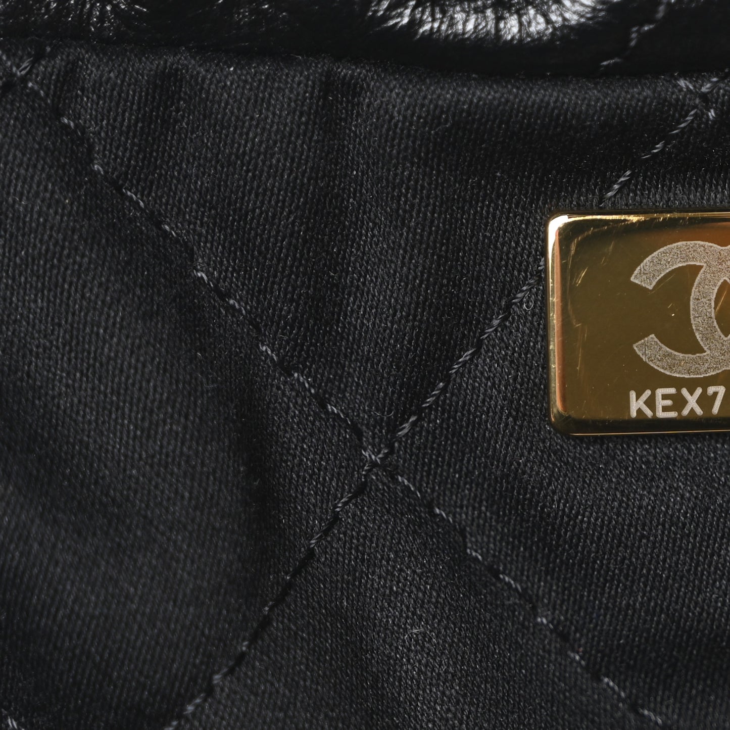 Shiny Calfskin Quilted Chanel 22 Black