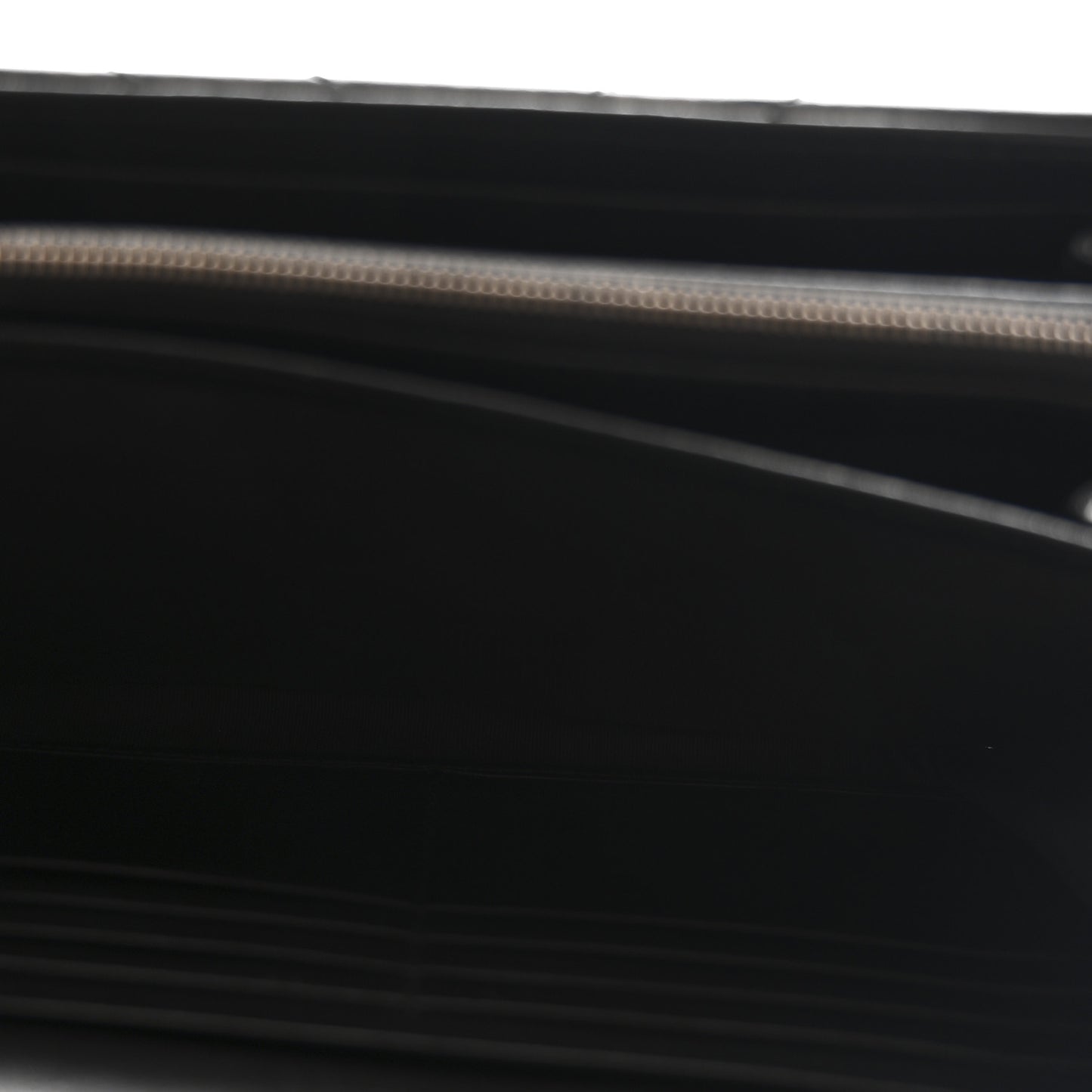 Calfskin Matelasse GG Marmont Chain Wallet Black