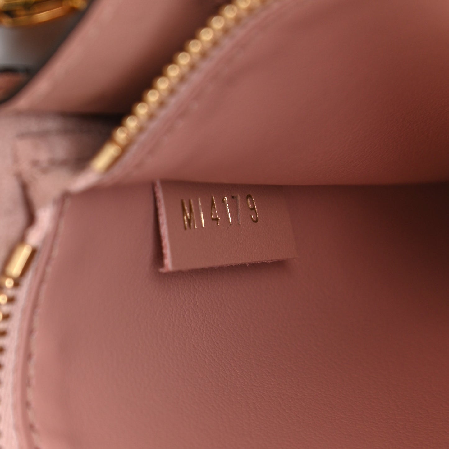Damier Ebene Croisette Chain Wallet Magnolia