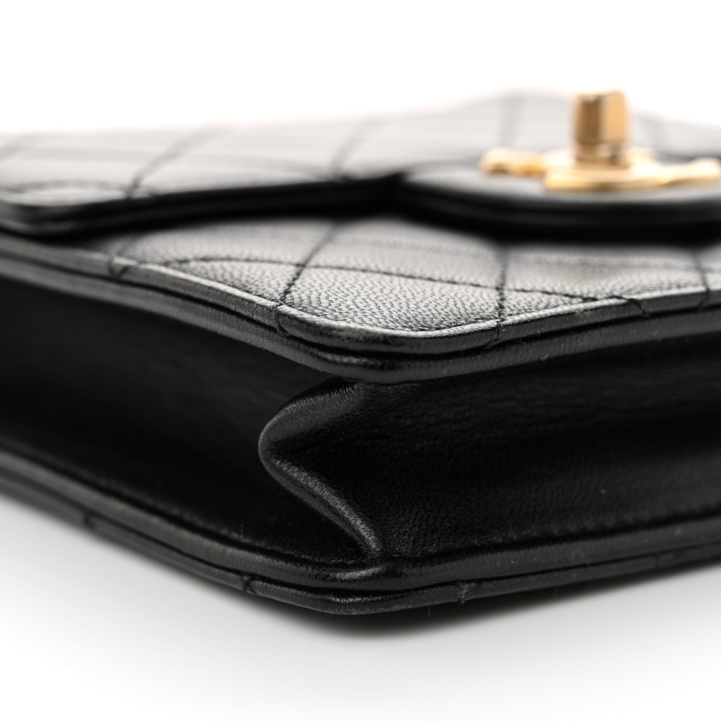 Lambskin Quilted Chic Pearls Flap Black