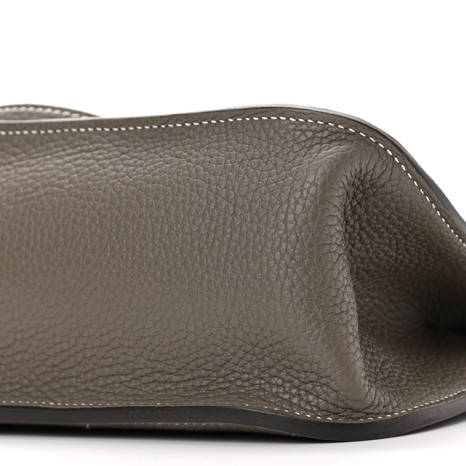 Hermes Taurillon Clemence Halzan 31 GM Etain 10 of 11