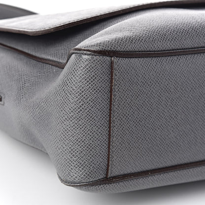 Louis Vuitton Taiga Milo Messenger Glacier 9 of 13