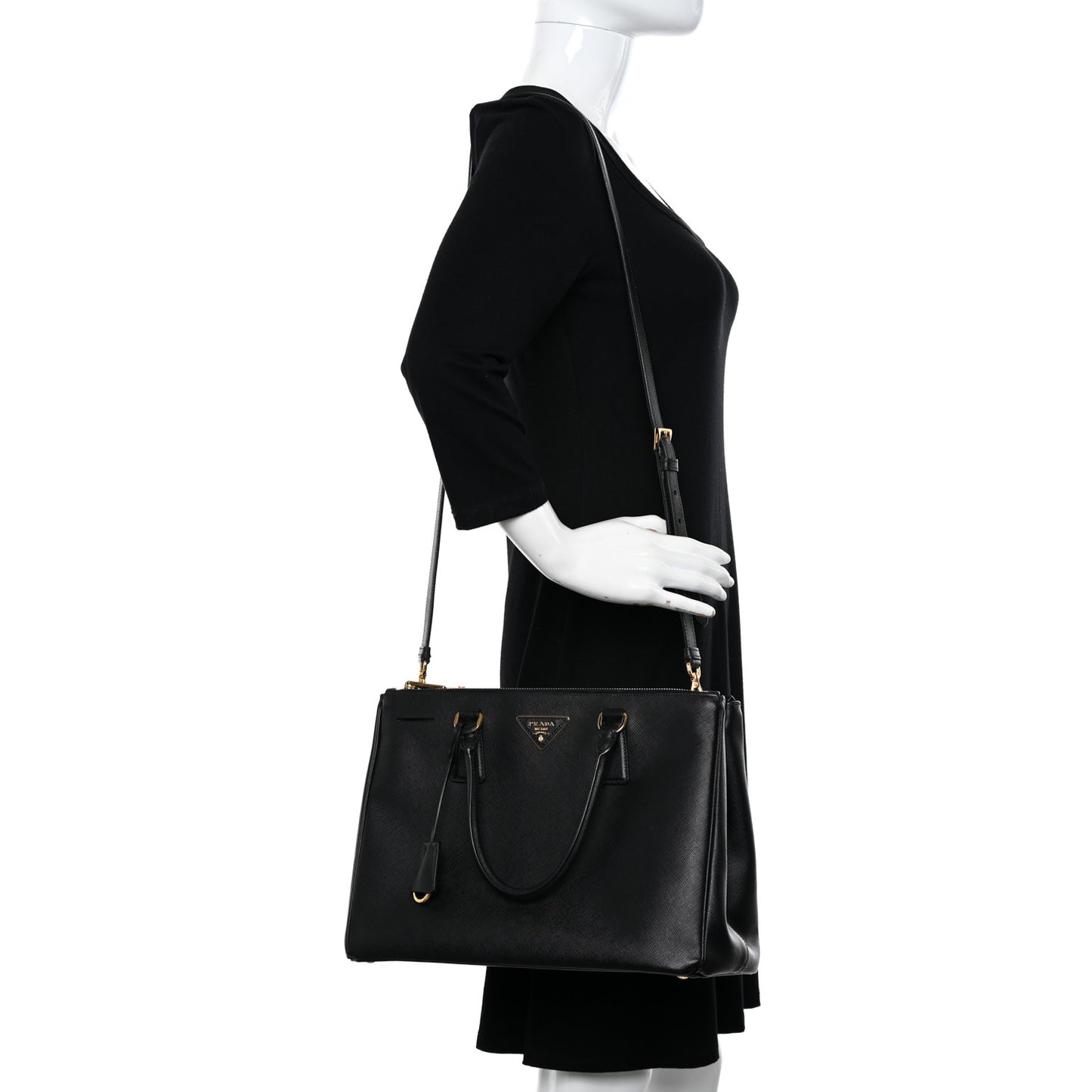 Saffiano Medium Galleria Double Zip Tote Black