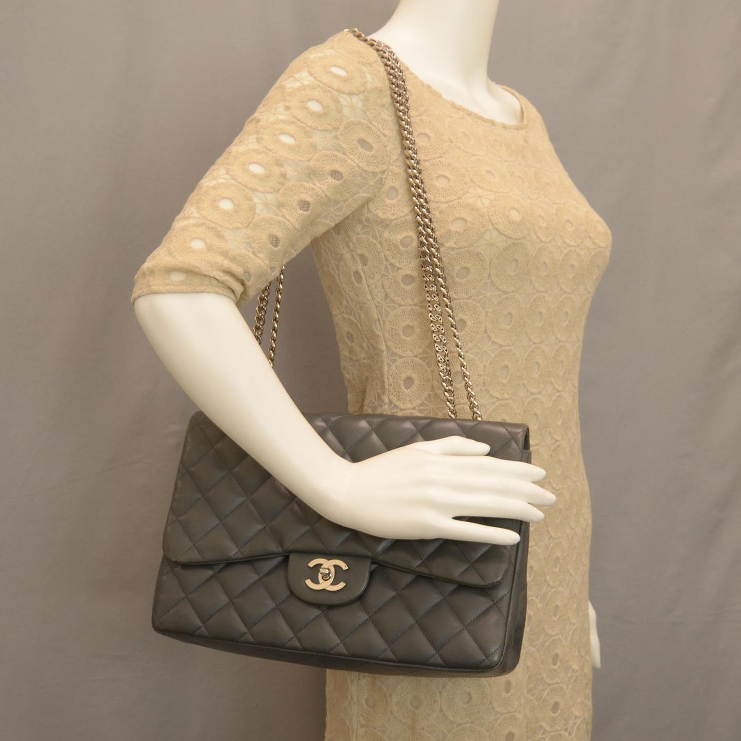 Lambskin Jumbo Flap w Bijoux Chain Grey