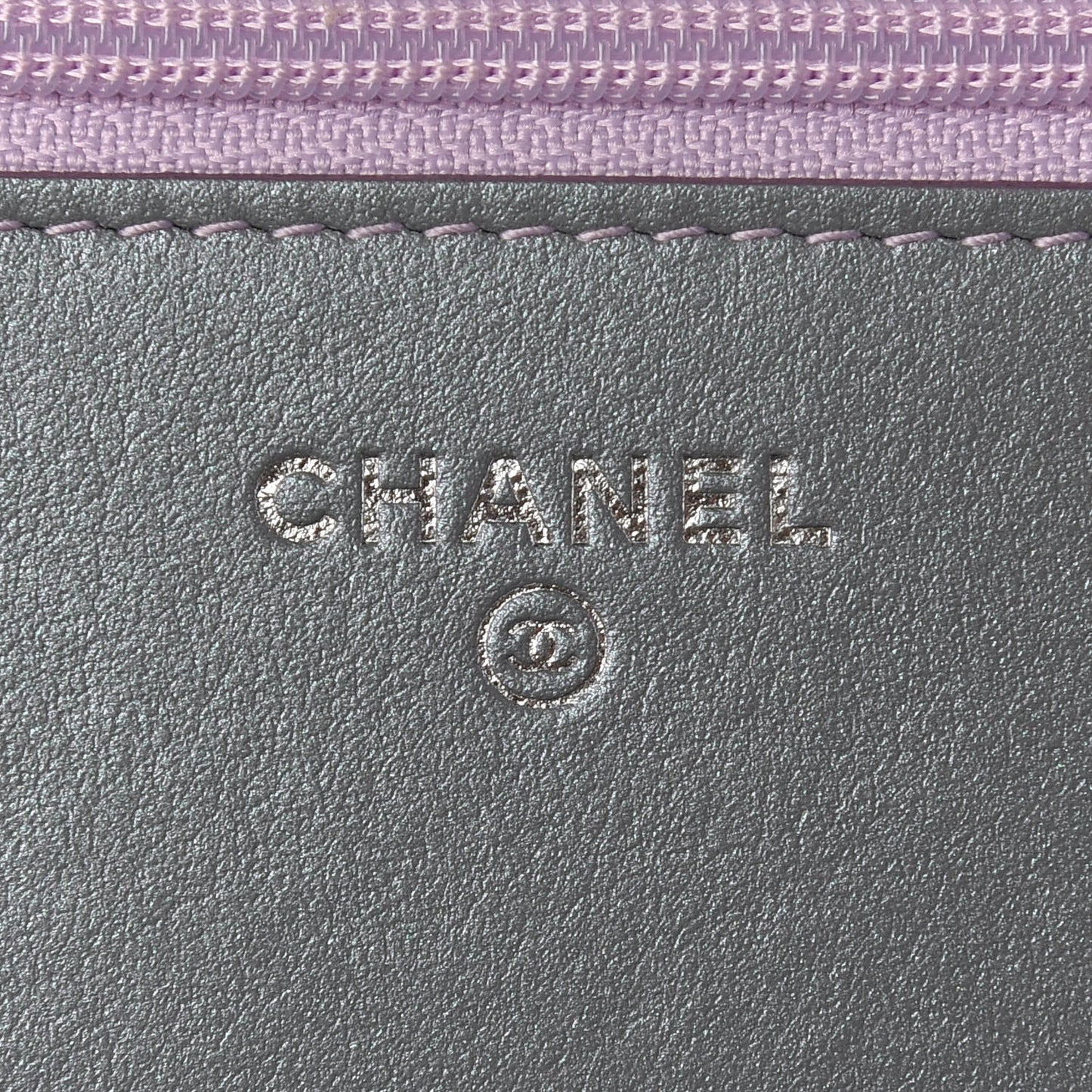 Iridescent Lambskin Quilted Reissue Wallet On Chain WOC Light Purple