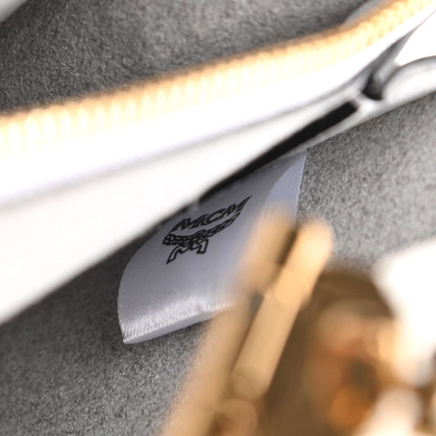 MCM Visetos Small Patricia Chain Wallet White 6 of 9