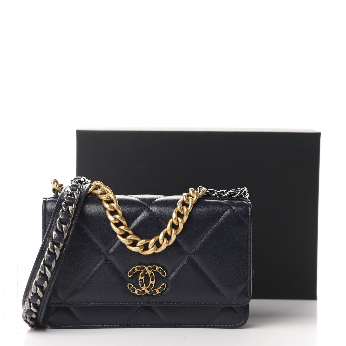 Lambskin Quilted 19 Wallet On Chain WOC Navy Blue