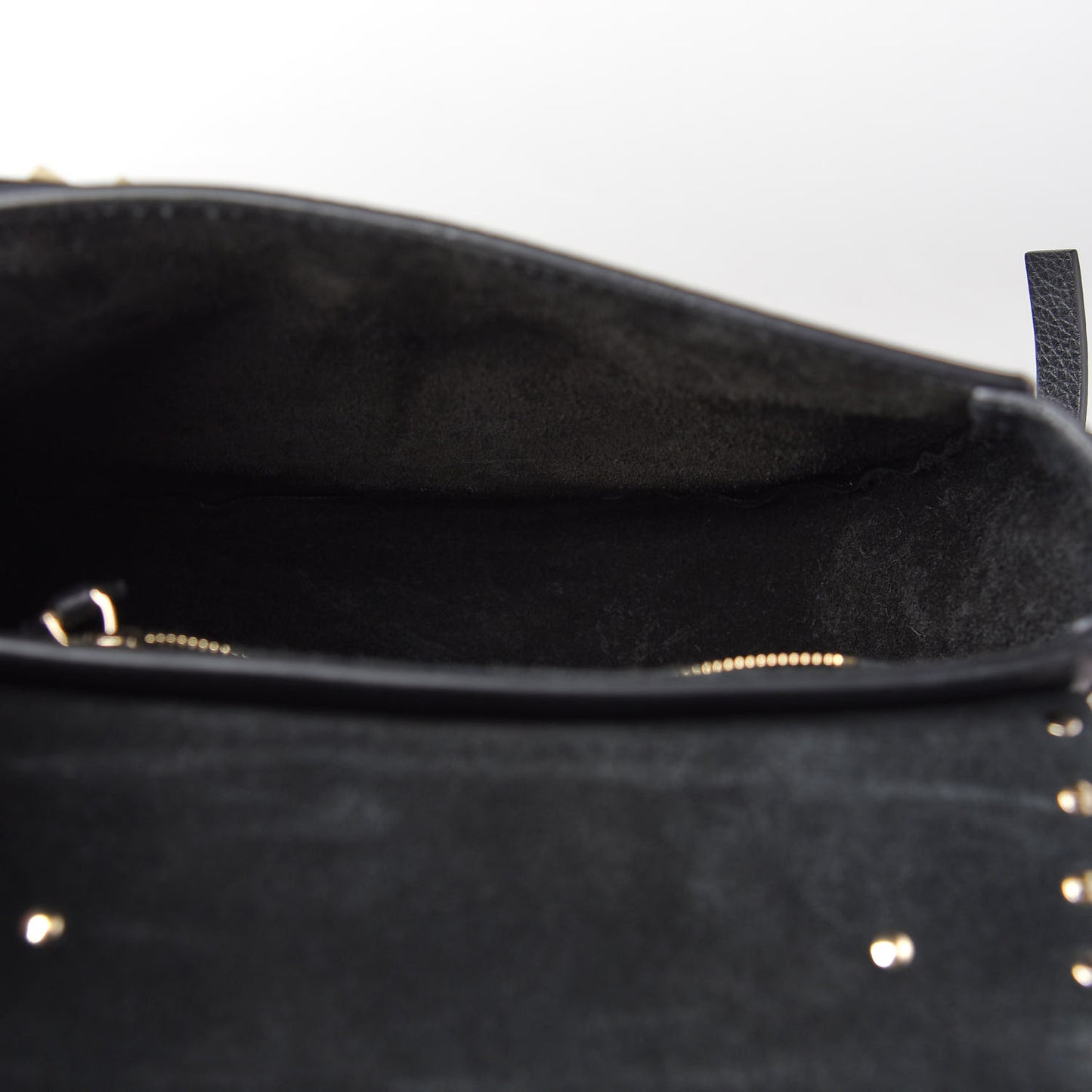 Grained Calfskin Rockstud Saddle Bag Black