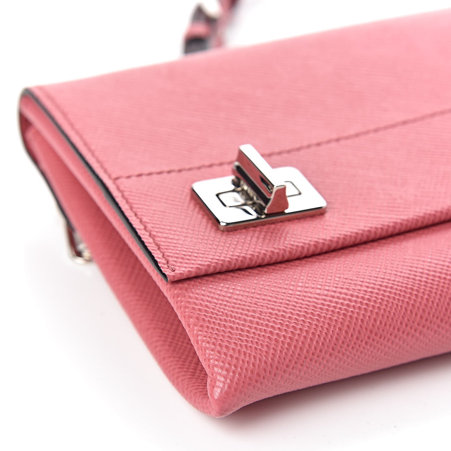 Saffiano Cuir Twist Lock Chain Flap Crossbody Bag Peonia