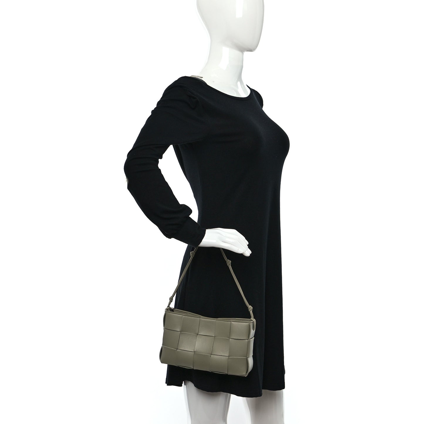 Calfskin Maxi Intrecciato Cassette Pouch On Strap Travertine