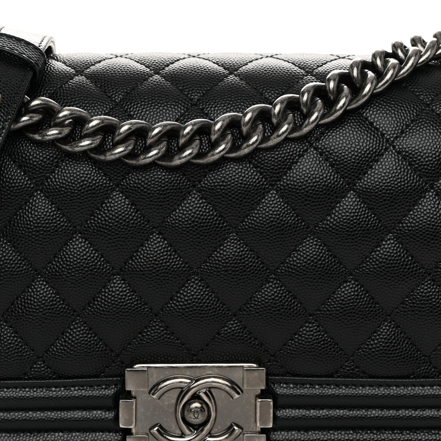 Caviar Quilted Medium Boy Flap Black