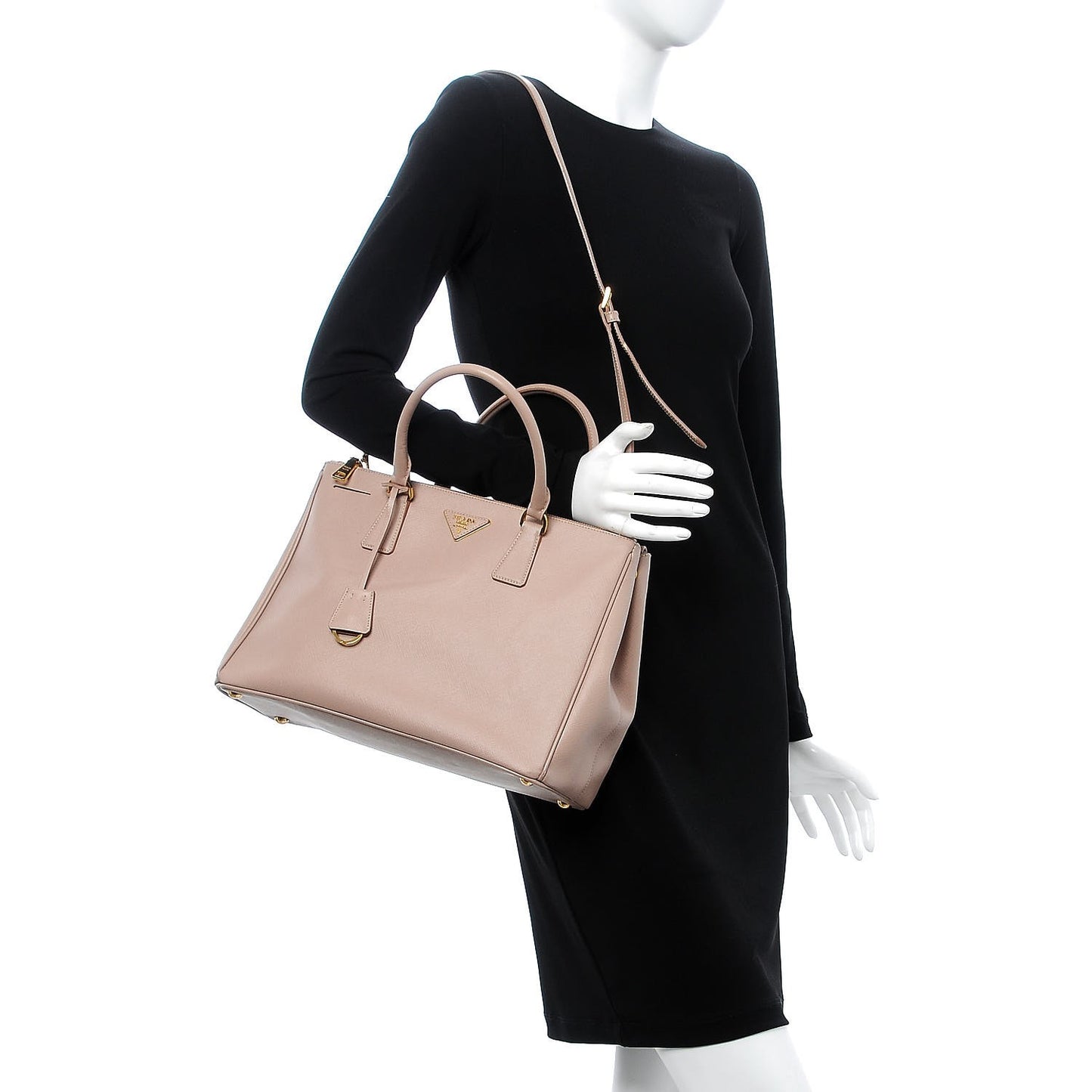 Saffiano Medium Galleria Double Zip Tote Cammeo