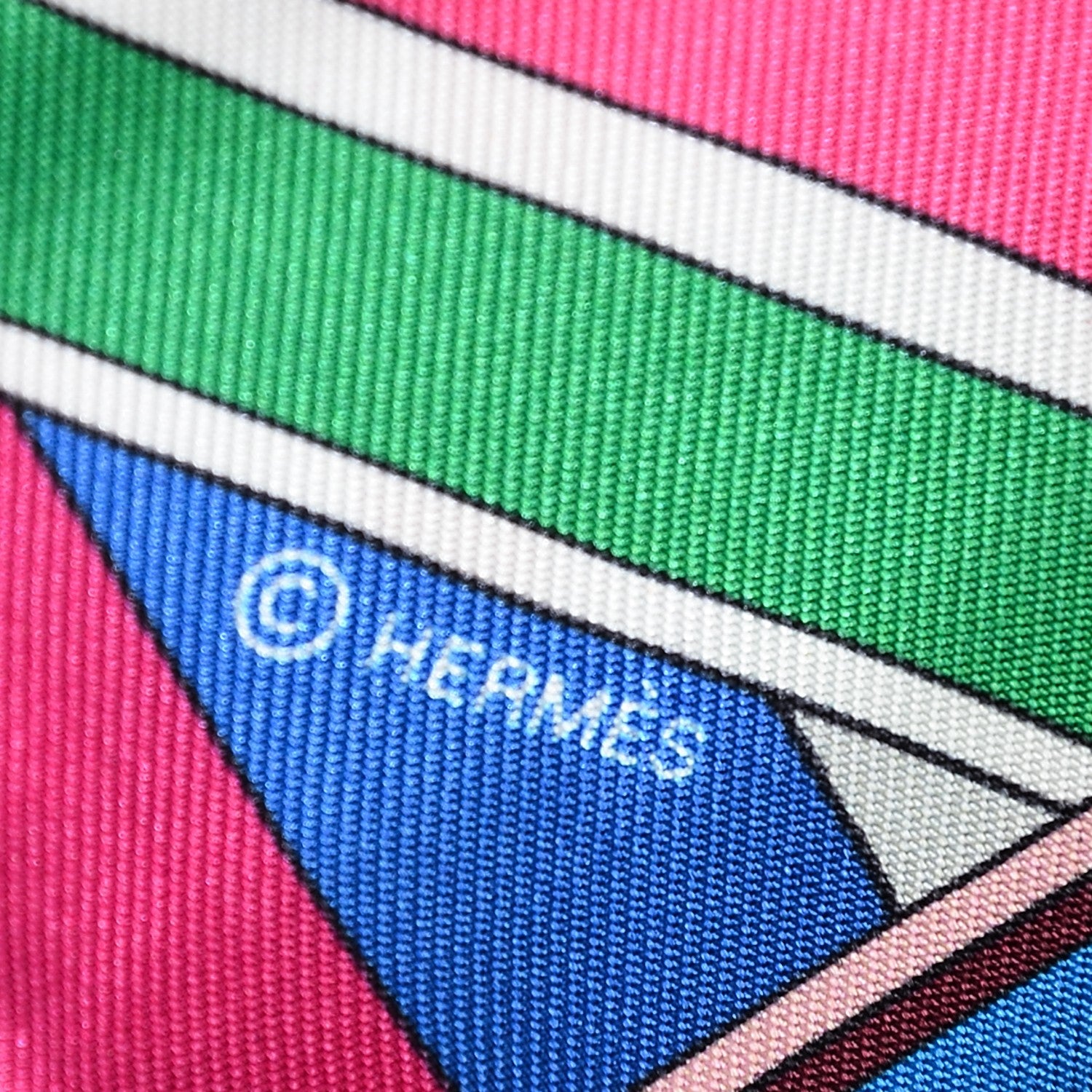 Hermes Silk Sangles En Zigzag Twilly Rouge Vert Rose Vif 5 of 7
