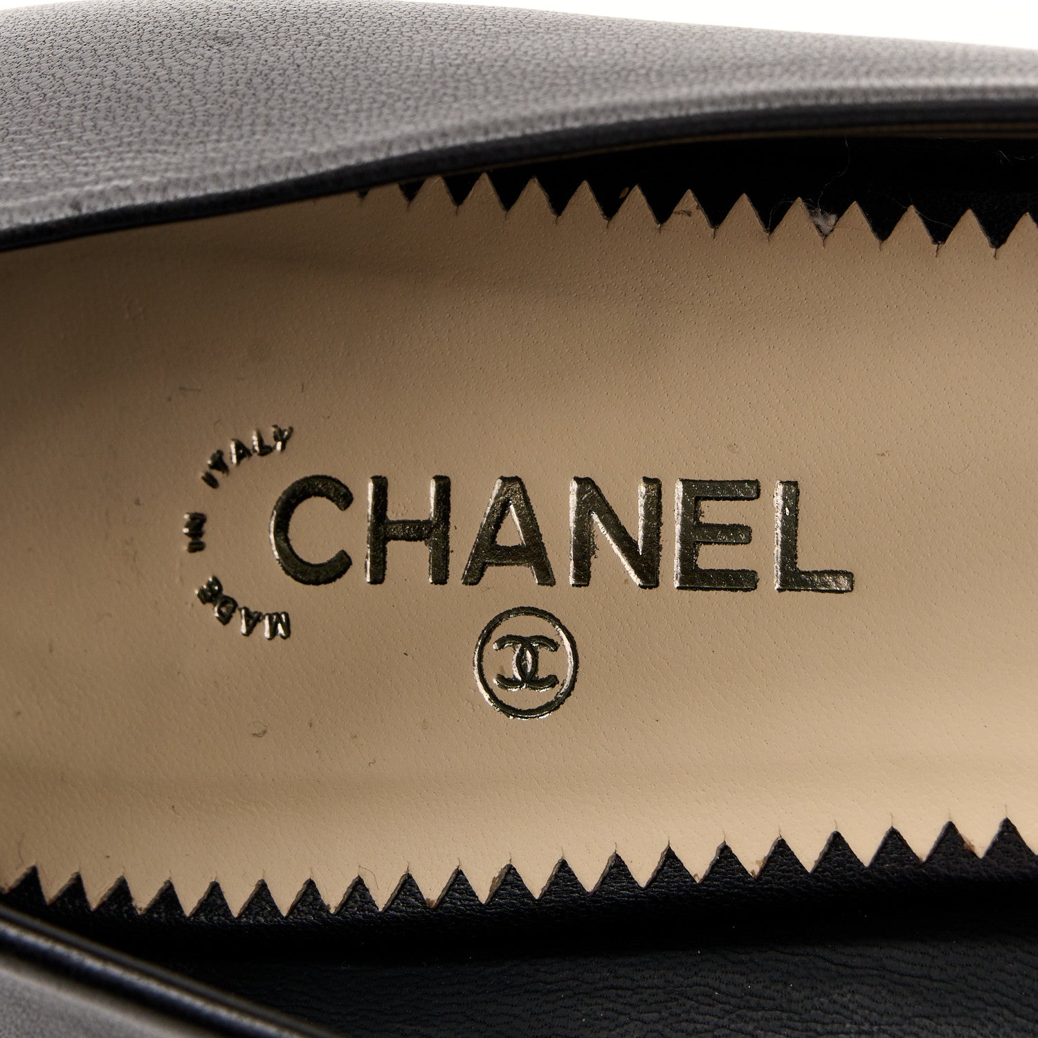 Chanel Lambskin Cap Toe Pearl Pumps 40 Black 6 of 8