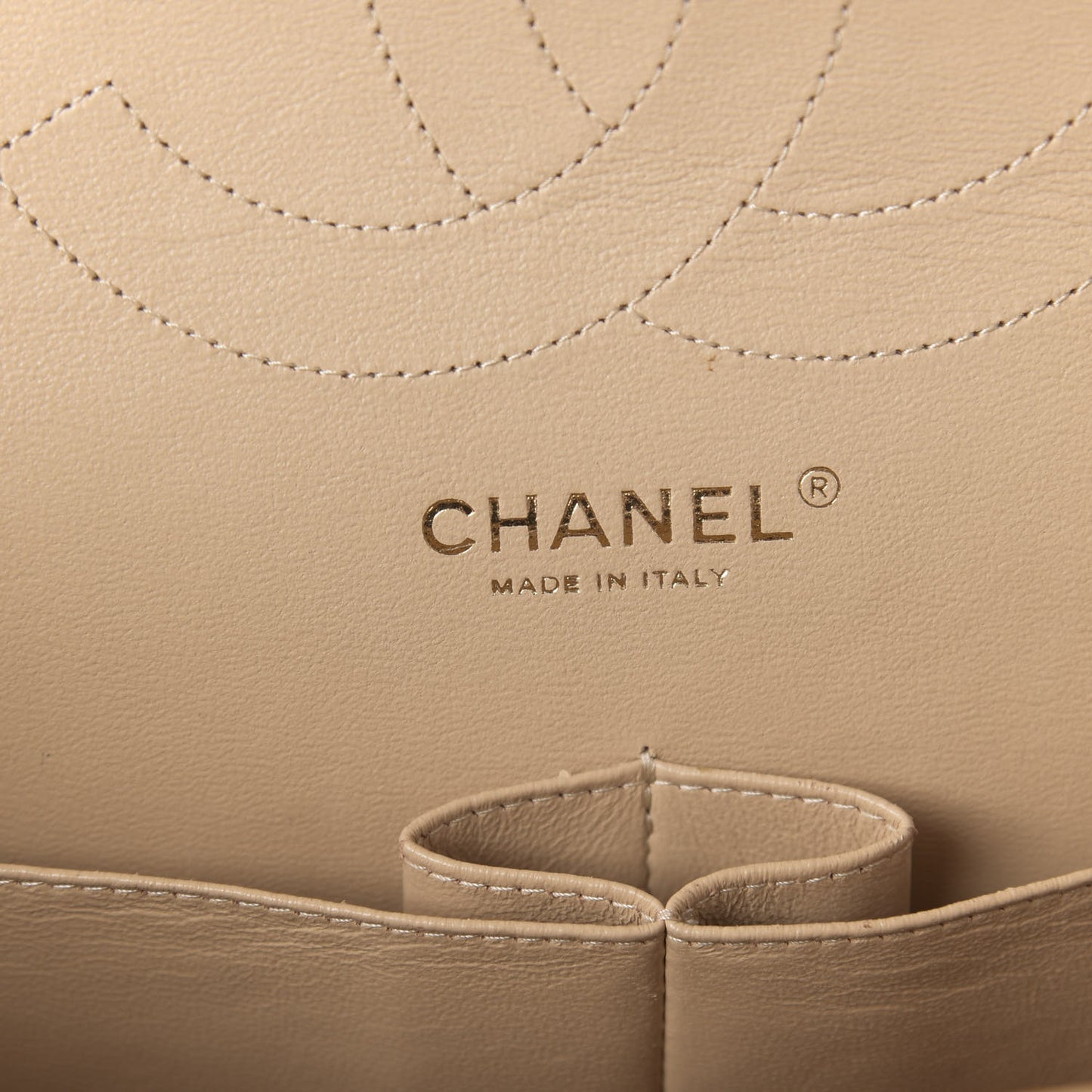 Caviar Quilted Jumbo Double Flap Beige Clair