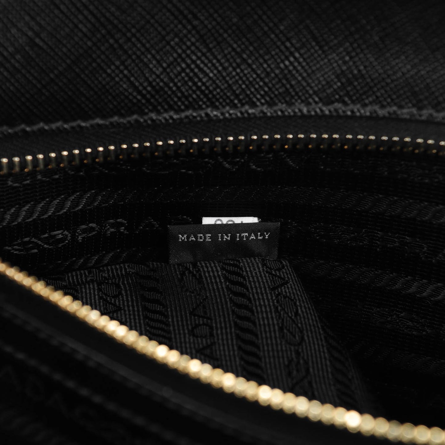Saffiano Large Galleria Double Zip Tote Black