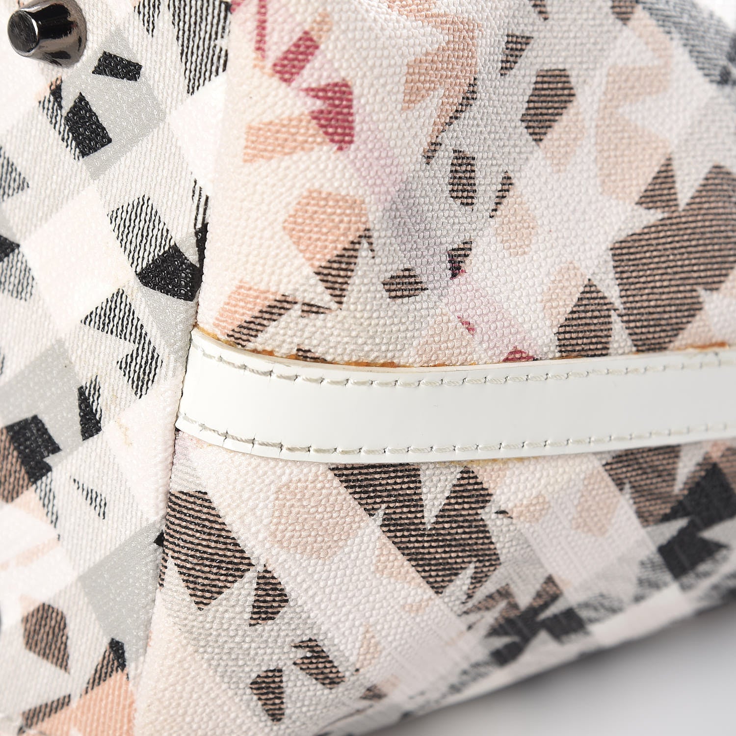 Burberry Patent Supernova Check Stars Medium Nickie Tote White 15 of 21