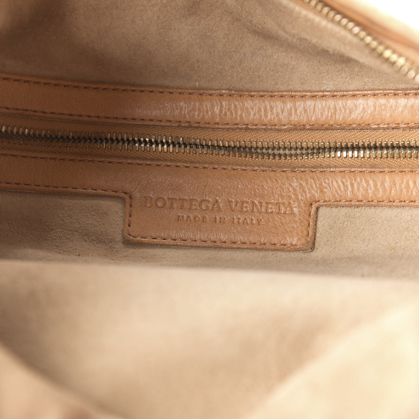 Nappa Intrecciato Medium Veneta Hobo Camel