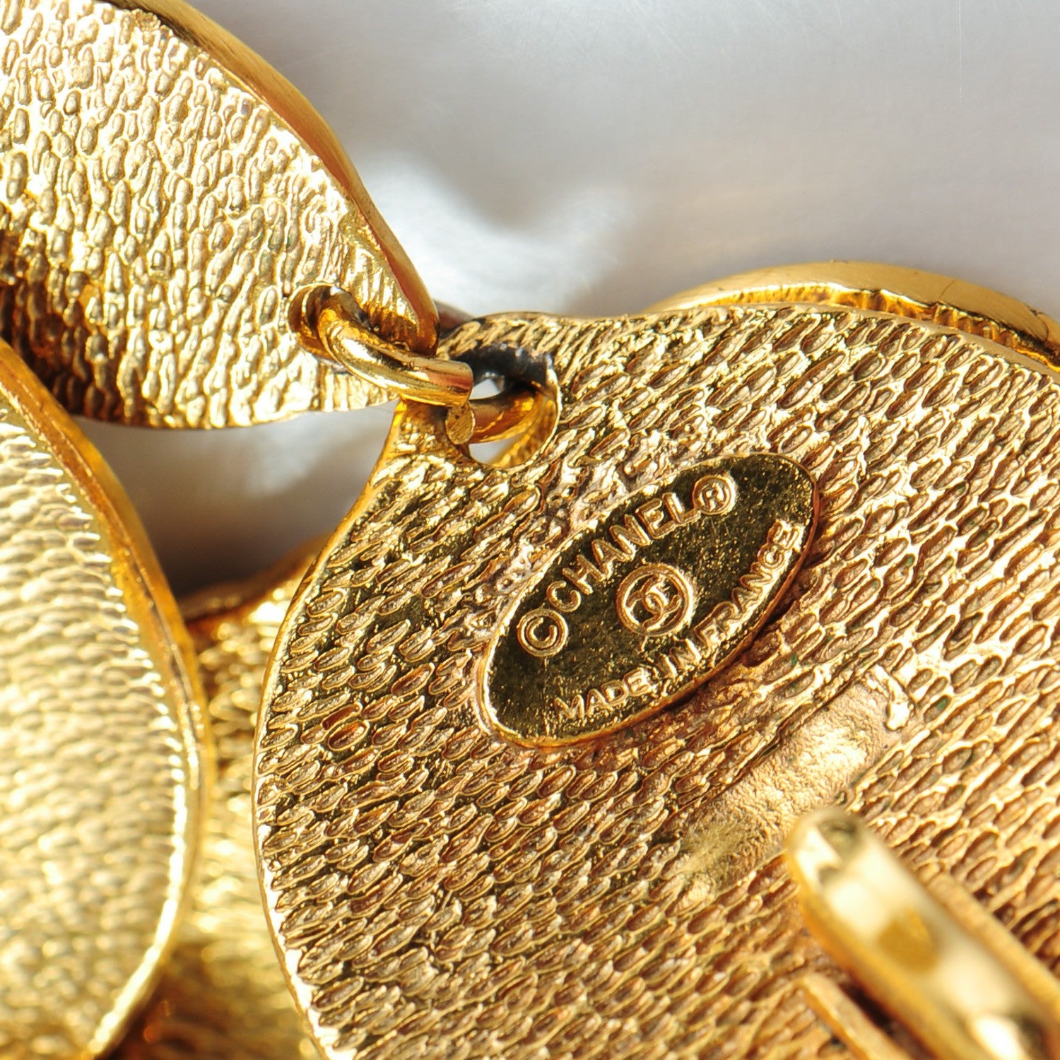 Chanel CC Medallion Chain Belt Gold 3 of 5