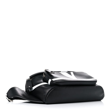 Valentino Garavani Calfskin Go Logo Belt Bag Black White 4 of 18