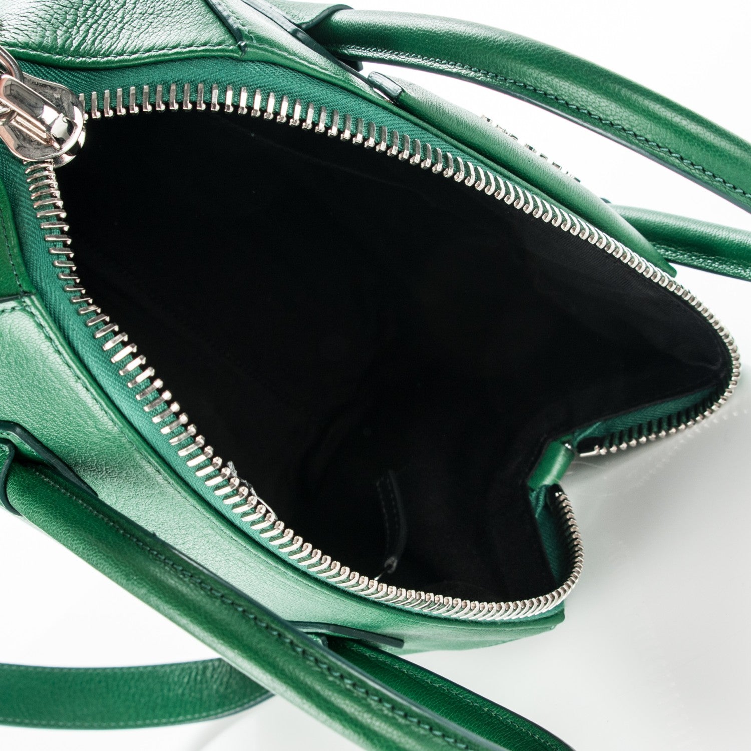 Givenchy Sugar Goatskin Small Antigona Emerald 5 of 7