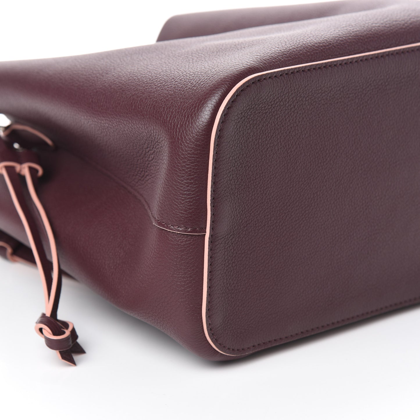 Calfskin Lockme Bucket Prune