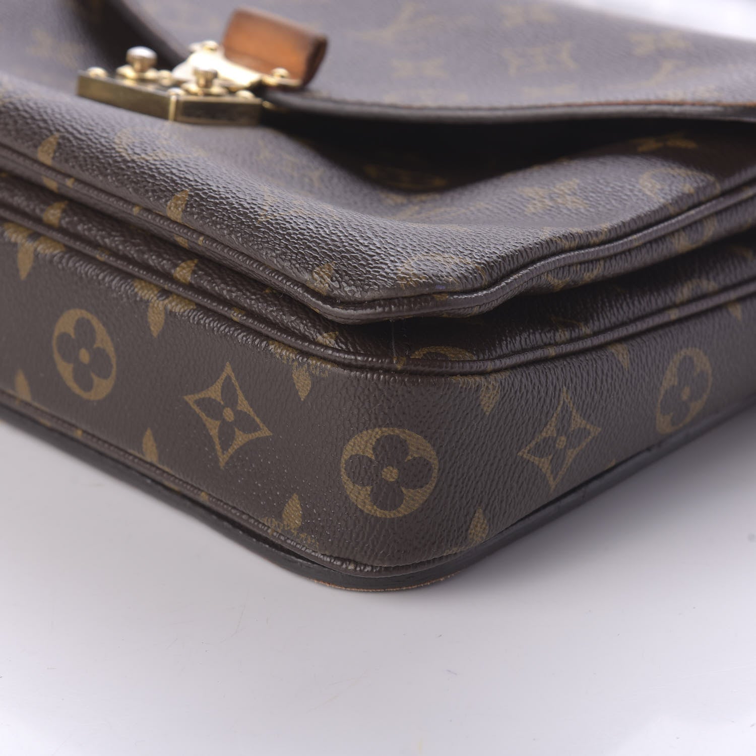 Louis Vuitton Monogram Pochette Metis 7 of 9