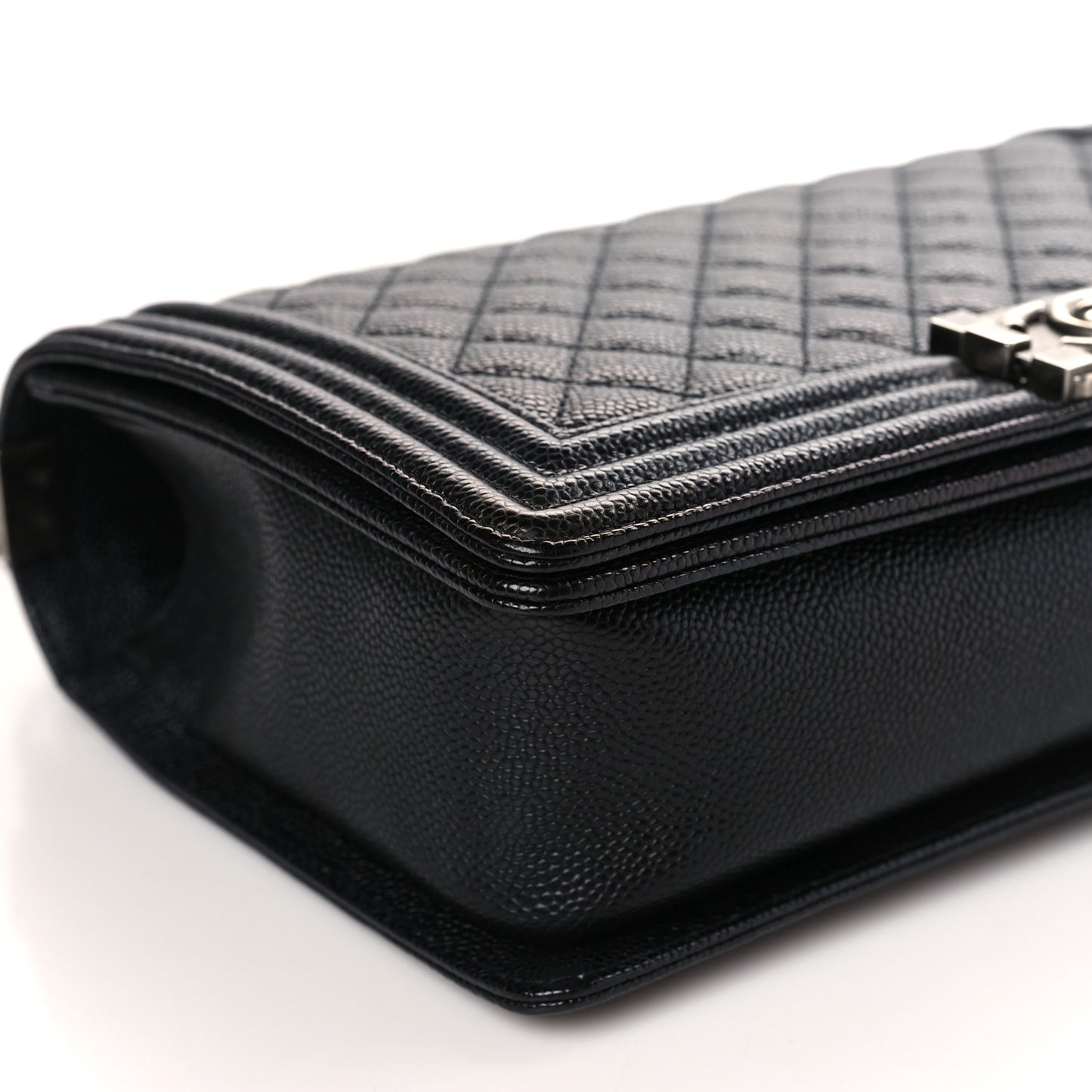 Caviar Quilted New Medium Boy Flap Black