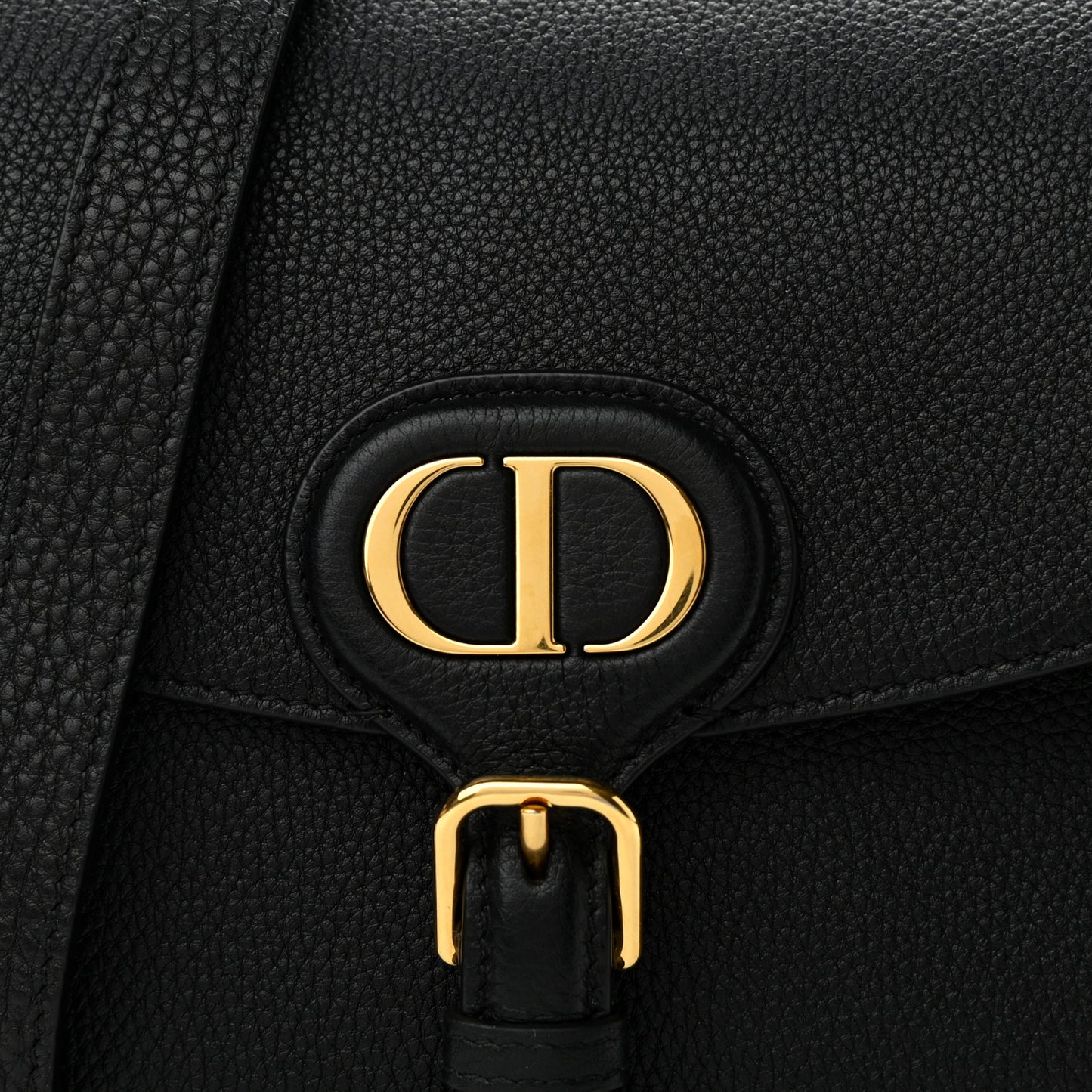 Grained Calfskin Medium Bobby Flap Black