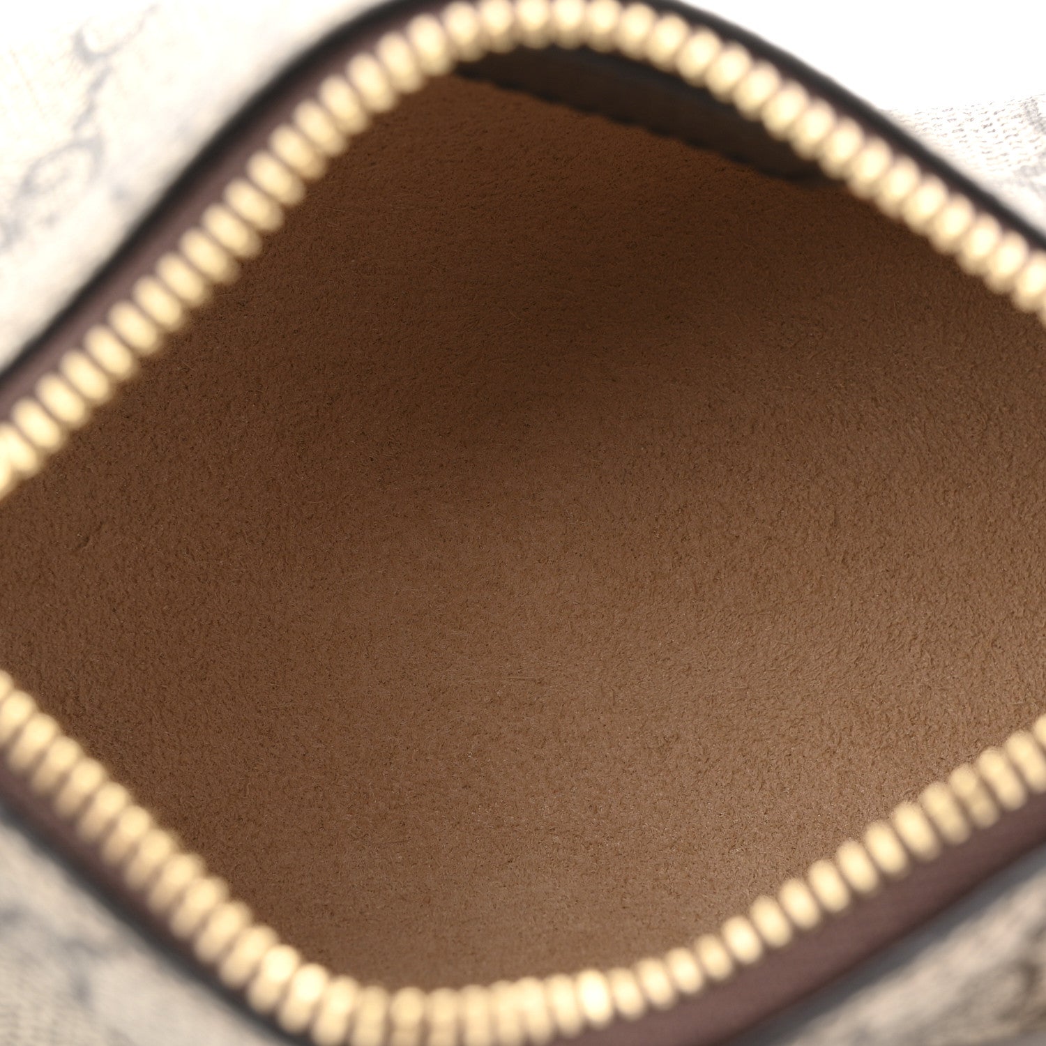 Gucci GG Supreme Monogram Strawberry Retro Interlocking G Barrel Coin Purse Beige Ebony 5 of 8