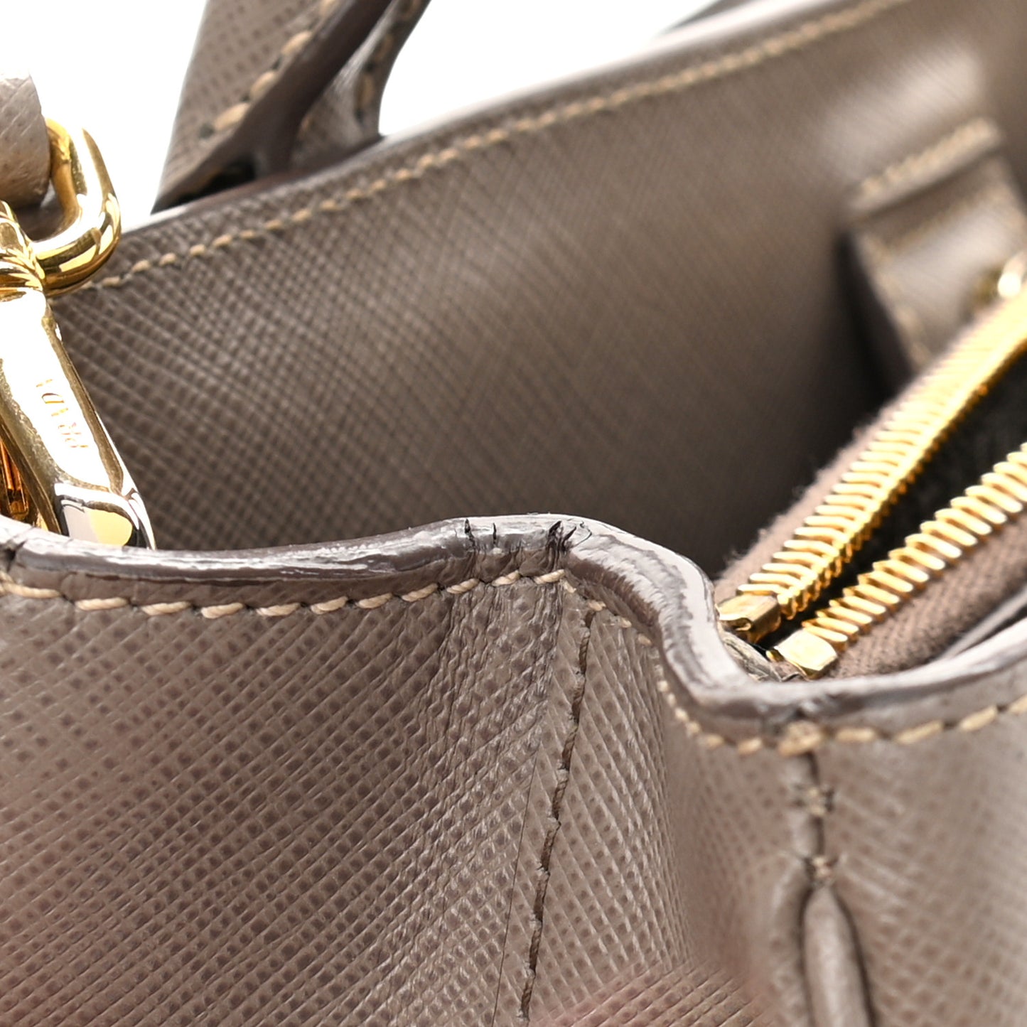 Saffiano Lux Medium Tote Argilla