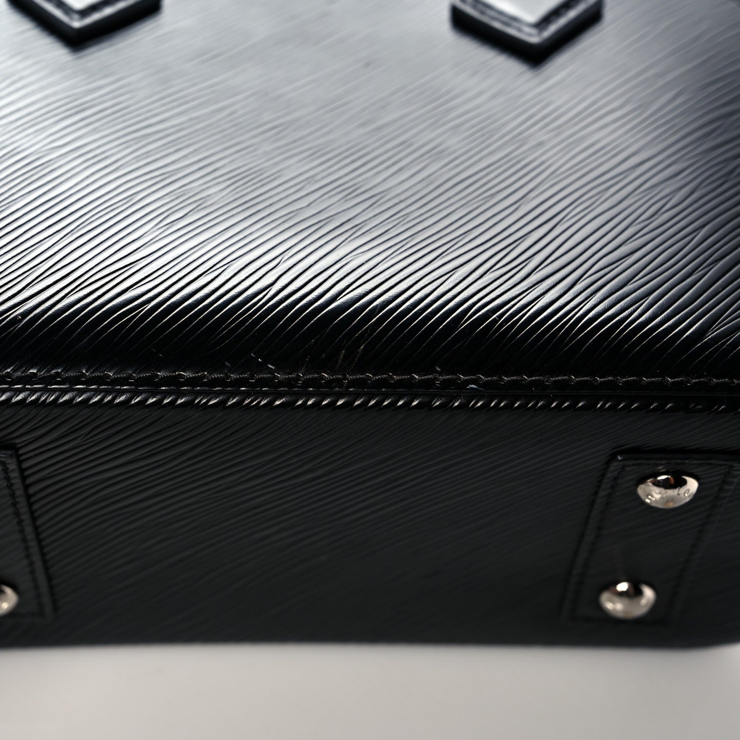 Epi Kabuki Mask Alma BB Black