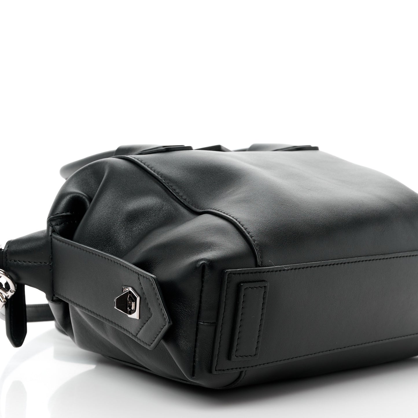 Smooth Calfskin Small Soft Antigona Black