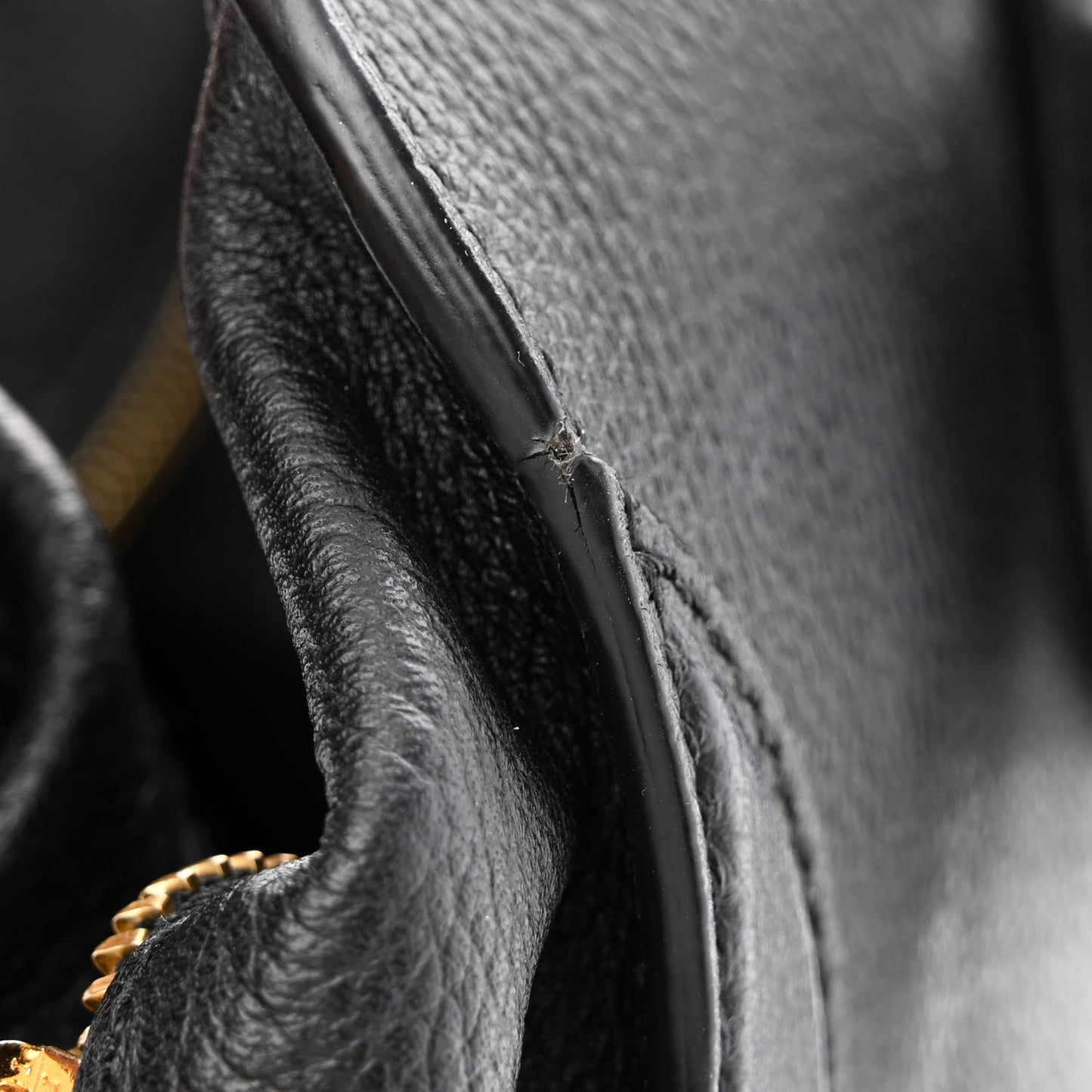 Pebbled Calfskin Small Skull Padlock Zip Around Tote Black