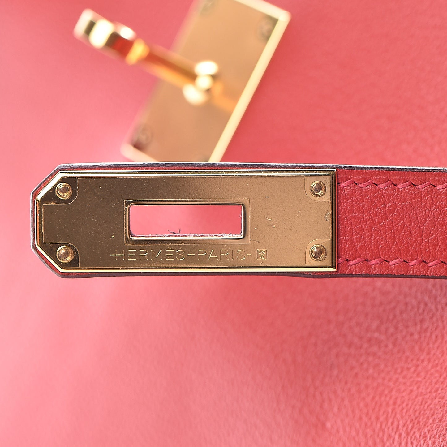 Evercolor Kelly Retourne 28 Rouge Casaque