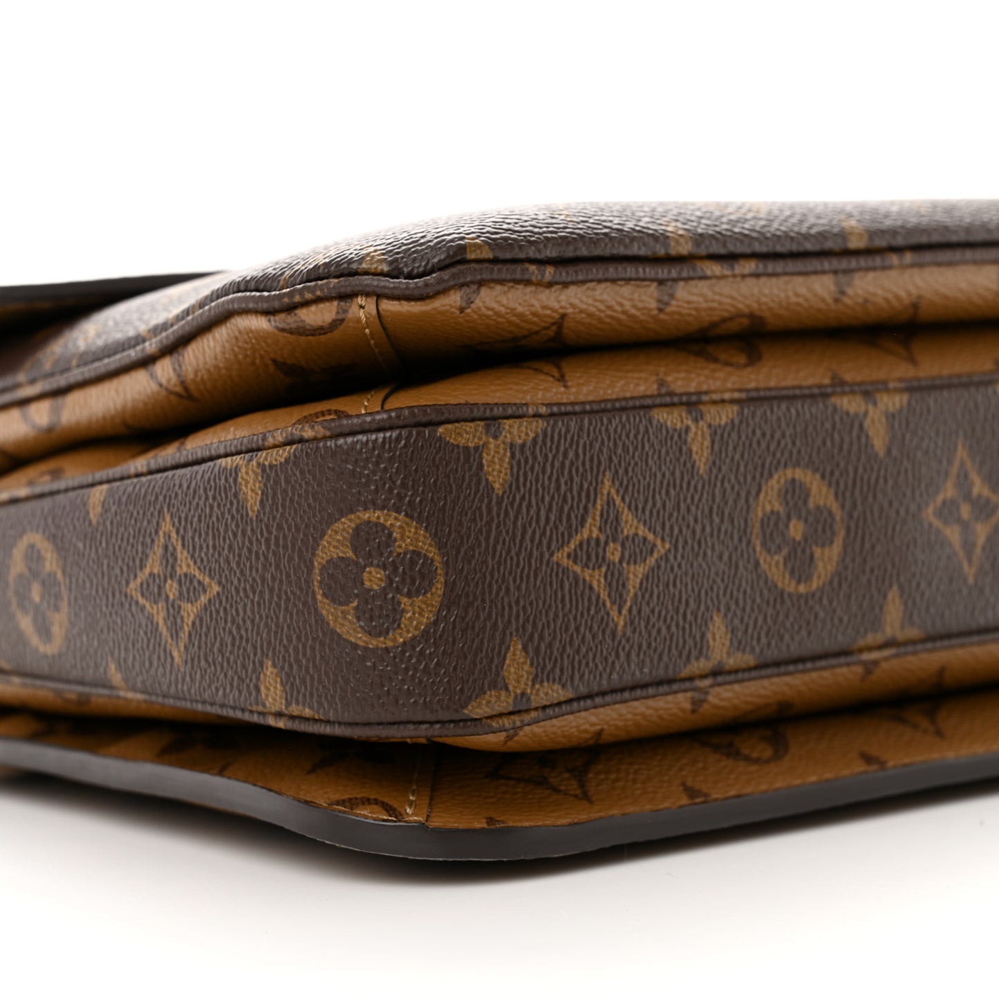 Reverse Monogram Pochette Metis