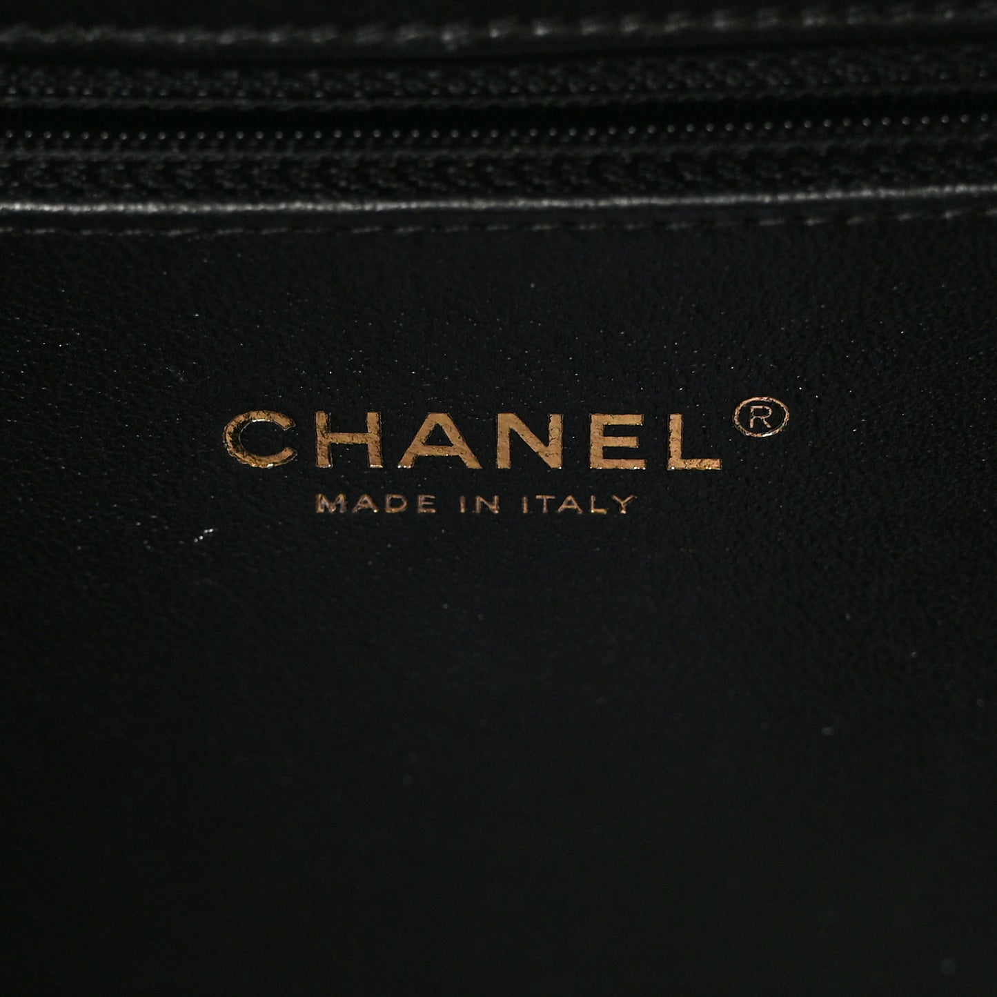 Caviar Quilted Medium CC Filigree Vanity Case Navy Black